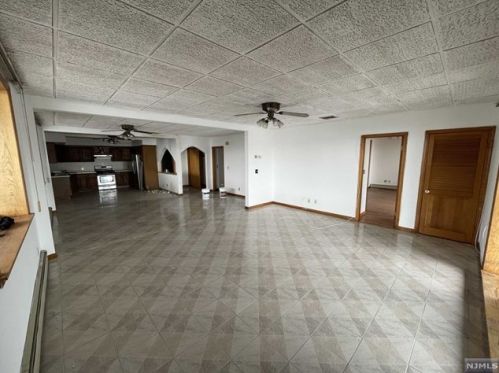 114 Pne St, Cliffside Park NJ 07010-1018 exterior