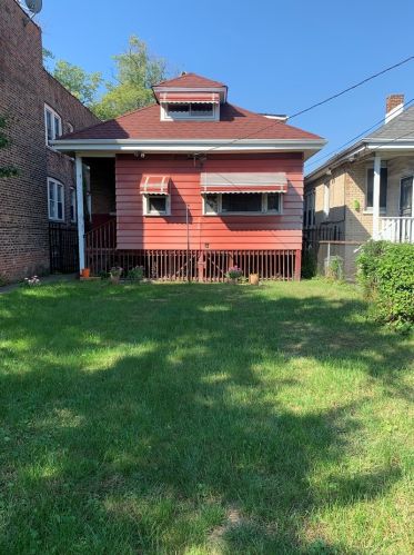 7935 Indiana Ave, Chicago IL 60619-3502 exterior