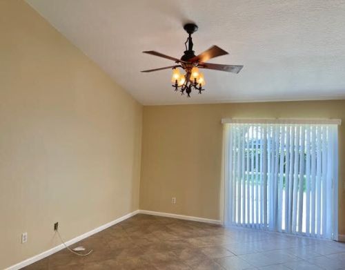 1680 Bascom Ave, Fort Pierce FL 34953-1170 exterior