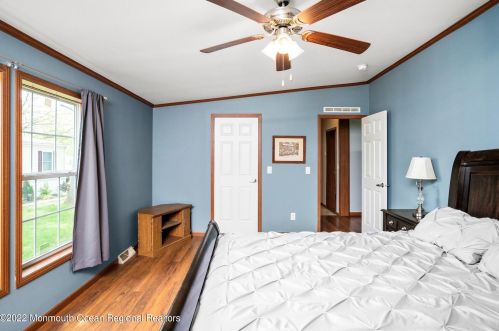 166 Arnold Dr, Lakehurst NJ 08759-5401 exterior