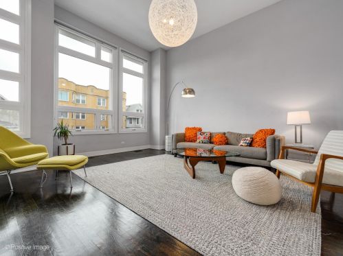 3425 Dickens Ave, Chicago IL 60647-3714 exterior