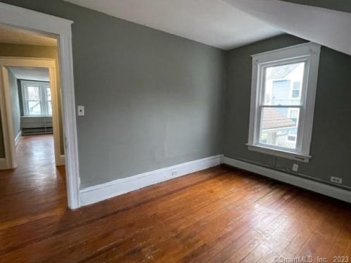 103 Reynolds St, Killingly CT 06239-2951 exterior