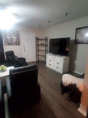 7114 Amber Dr, Dallas TX  75241-4515 exterior