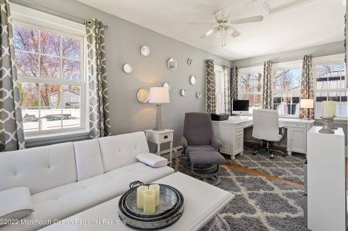 70 Emerald Pl, Clark NJ 07066-1410 exterior