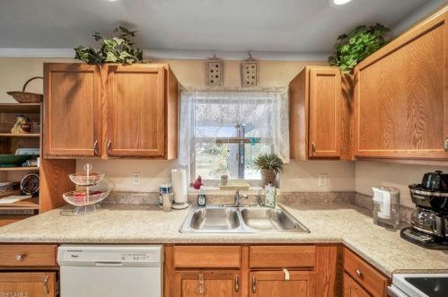 4914 30 Pl, Naples FL 34116-7749 exterior