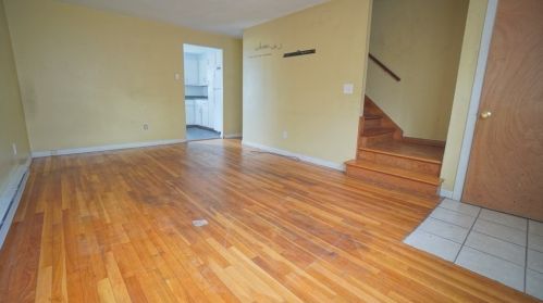 77 Humbert, Springfield MA 01109-2229 exterior