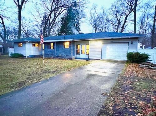 1070 James Ave, Meskegon MI  49442-2136 exterior