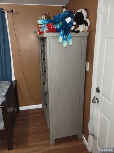 106 Rollinson St, Town Center NJ 07052-4601 exterior