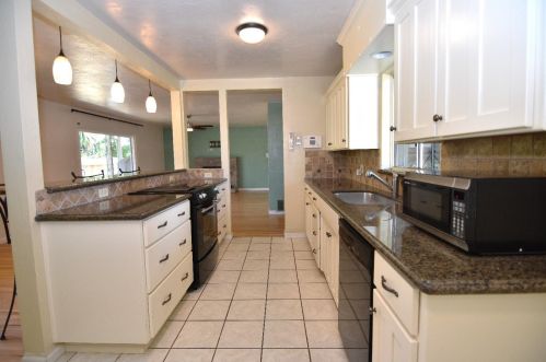 815 Minnesota Ave, Turlock CA 95382-1509 exterior