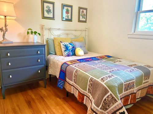 127 Marshall Ave, Pittsburgh PA 15214-2851 exterior