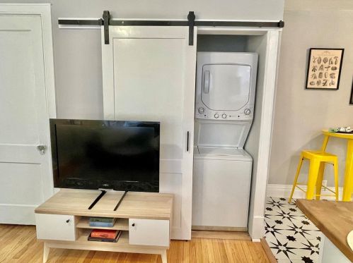 4975 Lindenwood Ave, Saint Louis, MO 63109-1833