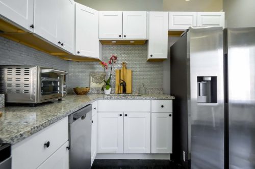 5607 Wabash Ave, Chicago IL  60637-1118 exterior