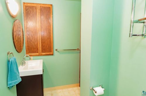 118 10 St, Duluth MN 55806-1227 exterior