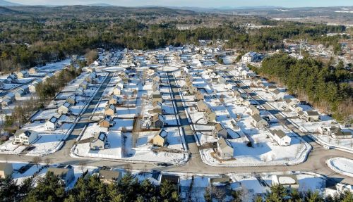 3 Amy Way, Concord NH 03303-1045 exterior