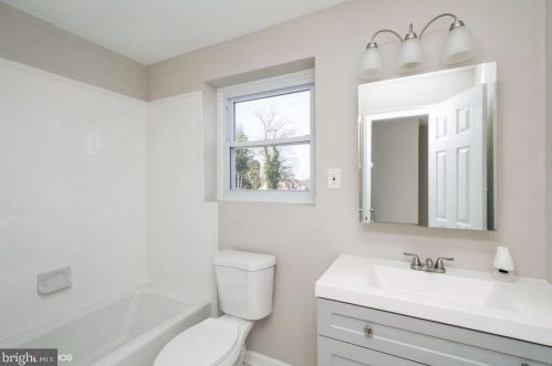 1211 46th St, Washington DC 20019-5722 exterior