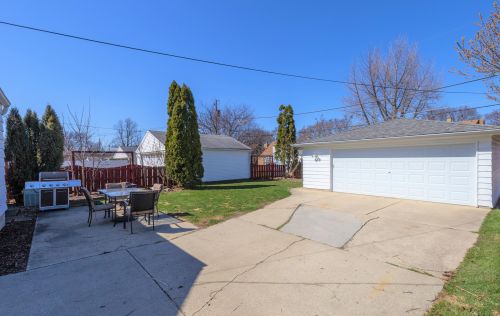 1302 Tripoli Ave, Milwaukee WI 53207-4030 exterior