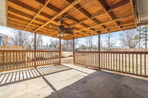 1503 Finn Dr, Lebanon MO 65536-3950 exterior