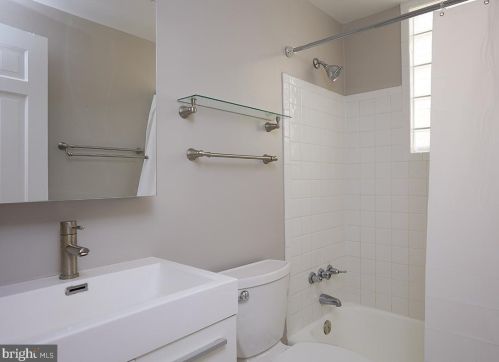 323 9, Washington DC 20024-2475 exterior