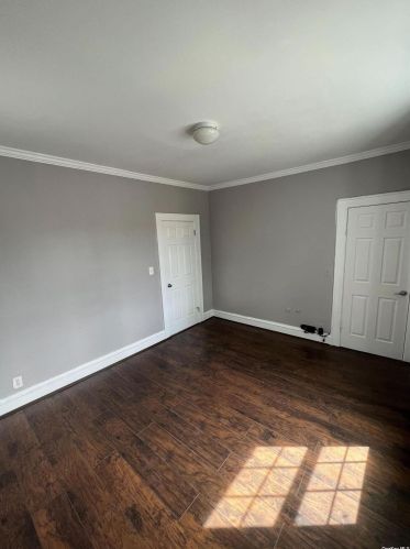 413 Rockaway Ave, Valley Stream NY  11581-1907 exterior