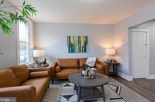 328 Walnut St, Lancaster PA  17602-2404 exterior