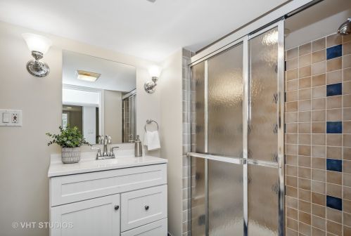 1457 Norwood St, Chicago IL 60660-2404 exterior