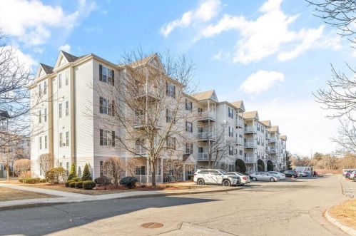 23 Hampshire Rd, Methuen MA  01844-1143 exterior