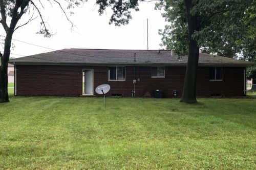 1009 Hoffman St, Three Rivers MI  49093-1017 exterior