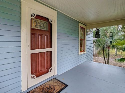 918 Shadowlawn Ave, Tampa FL 33603-2327 exterior