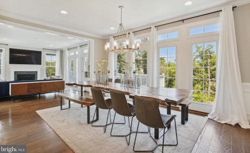 6031 Florence Ln, Alexandria VA 22310-2209 exterior