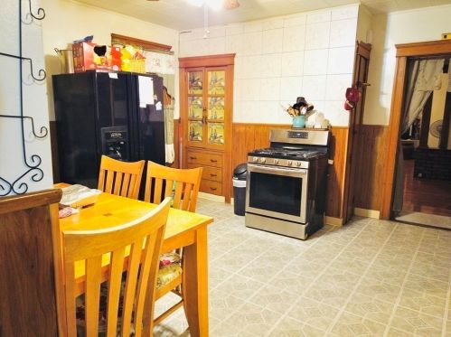 124 Dorchester St, Worcester MA 01610-1905 exterior