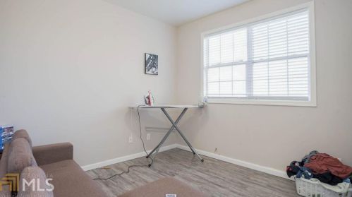 1968 Jones St, Atlanta GA 30344-4108 exterior