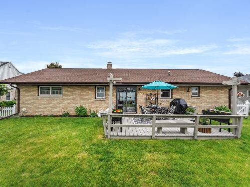 1223 25 St, Manitowoc WI 54220-5522 exterior