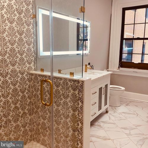 776 Front St, Philadelphia PA 19147-3523 exterior