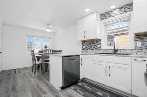 6218 64th St, Chicago IL  60638-5016 exterior