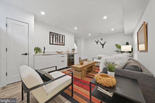 2706 Valley Dr, Alexandria VA  22302-2845 exterior