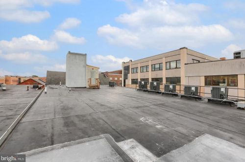 220 Prince St, Lancaster PA 17603-5878 exterior