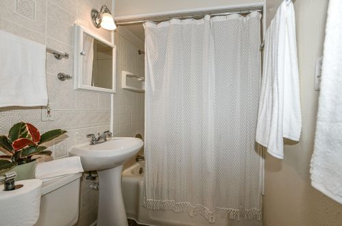 2801 87 St, Milwaukee WI 53222-4731 exterior