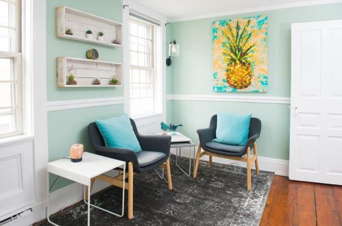 130 Spg St, Middletown RI 02840-6804 exterior