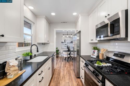 106 Doris Dr, Concord CA  94523-2915 exterior