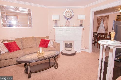 537 Godfrey Ave, Philadelphia PA 19126-3834 exterior