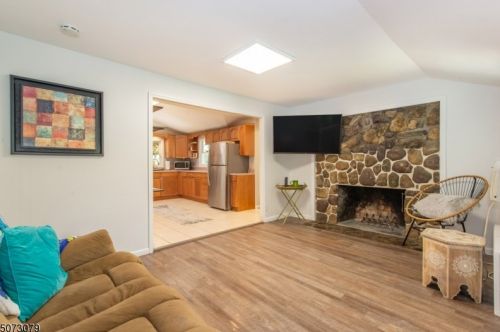 12 Fiddlers Elbow Trl, Kinnelon NJ  07405-2812 exterior