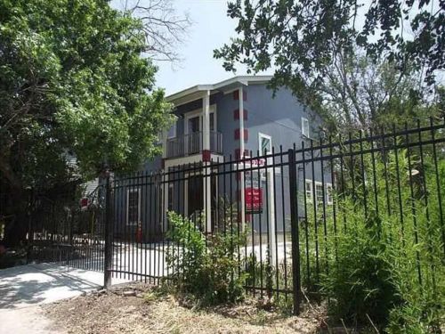 1703 Chicon St, Austin TX  78702-1231 exterior