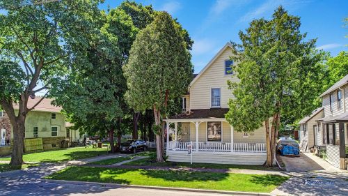 413 Center St, Waukegan, IL 60085-2003