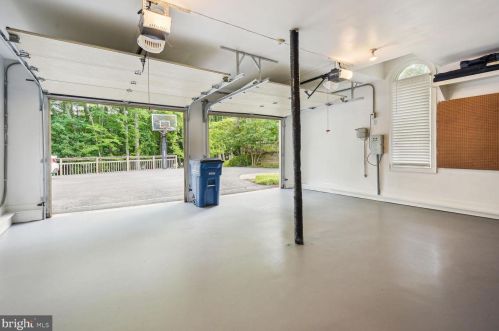 9906 Avenel Farm Dr, Rockville MD 20854-5410 exterior