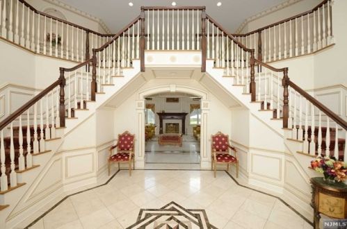 47 Cortland Trl, Mahwah NJ  07430-1596 exterior