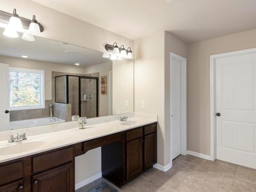 3921 Kingfisher Dr, Atlanta GA 30349-1989 exterior