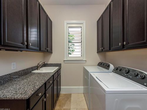 2289 Residence Cir, Naples FL 34105-3084 exterior