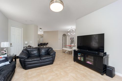 10102 Chadwick Dr, Fort Pierce FL  34987-2420 exterior