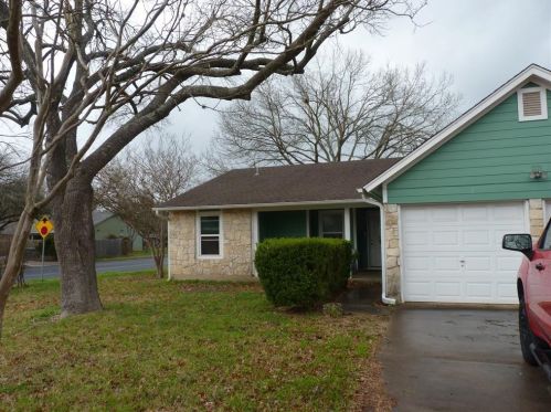 2701 Firecrest Dr, Austin TX  78748-5128 exterior