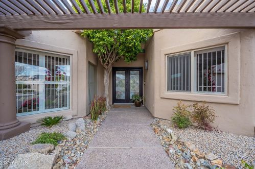 2512 Carol Ave, Phoenix AZ  85028-4734 exterior